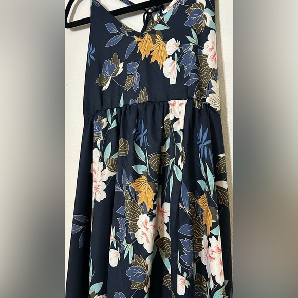 Long Floral Print Maxi Dress Two Tie Low Back Design Size Large - Picture 2 of 6